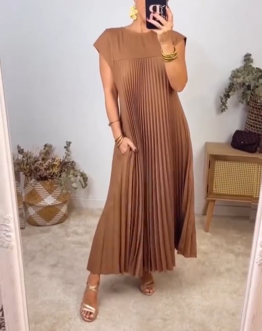 EB | Smarte Plissee Baumwollkleid