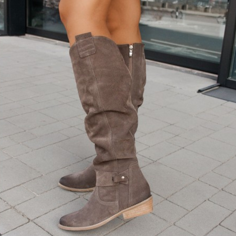 EB | Modische Stiefel