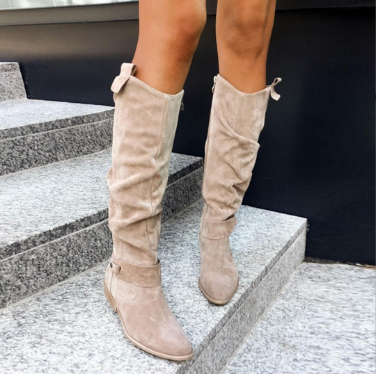 EB | Modische Stiefel