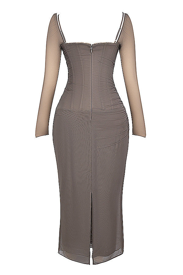 EB | Elegantes Maxikleid mit tiefem Ausschnitt und langen Ärmeln