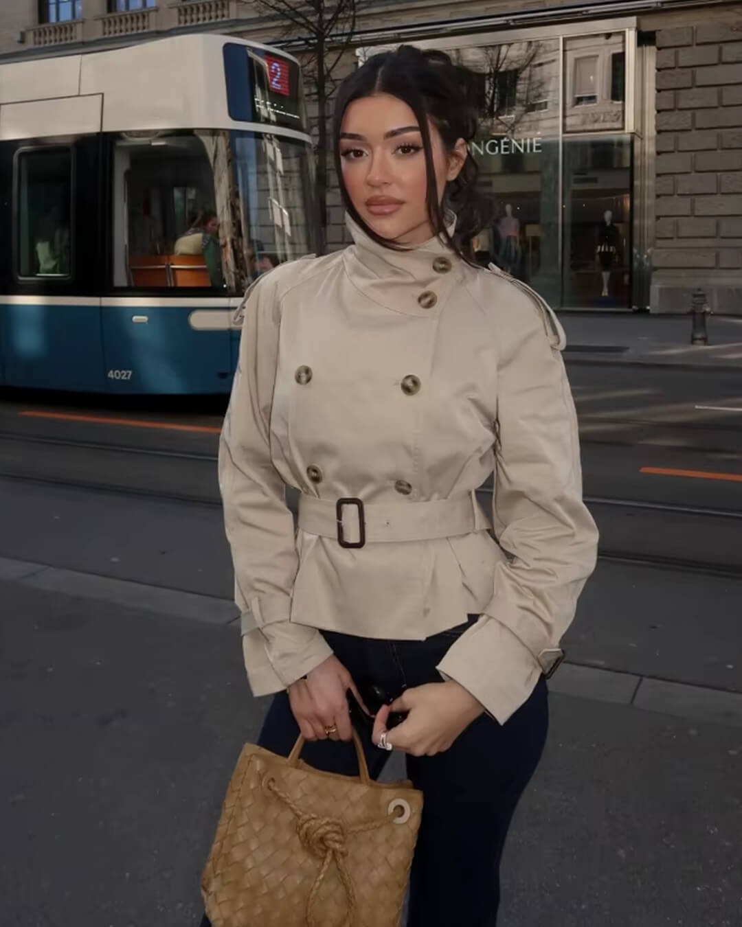 EB | Cropped Trenchcoat
