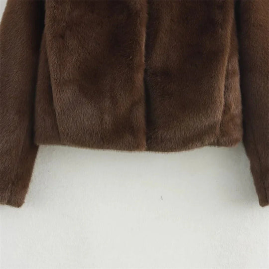 EB | Faux-Fur-Jacke