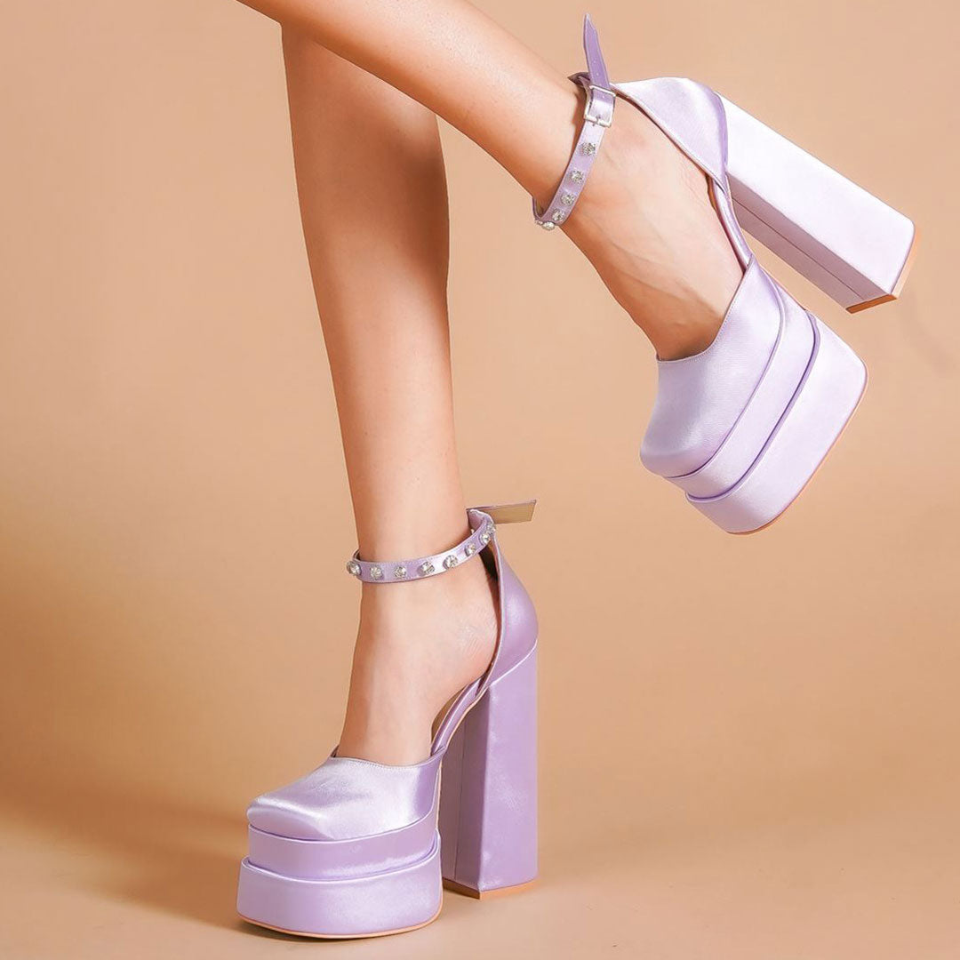 EB | Glänzende Satin Pumps mit Quadratischer Spitze und Klobigem Plateau