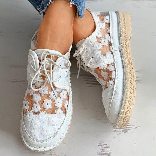 Bestickte Blümchen-Schuhe mit unterstützendem Fußbett – Lucine EB