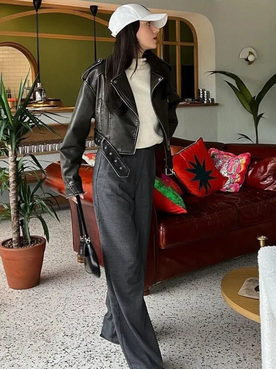 EB | Kurz Geschnittene Bikerjacke - Vintage & Stilvoll