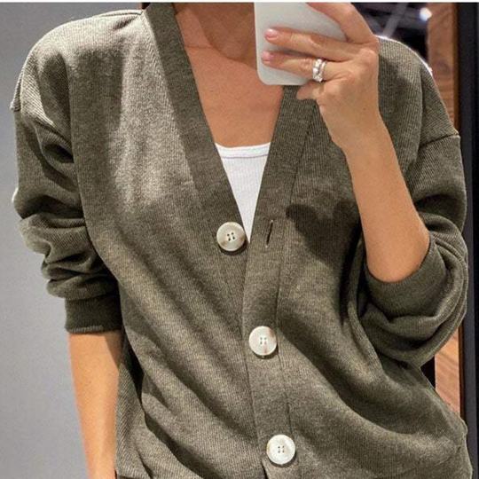 EB | Zweiteilig: Strickjacke mit Knopfleiste und passender Hose