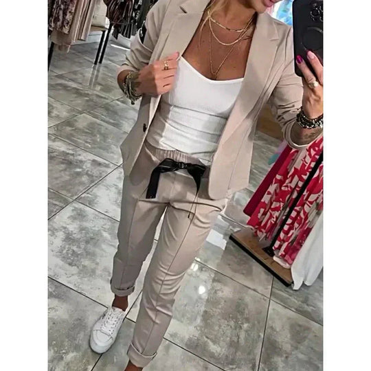 EB | 2-Teiliges Set Bestehend Aus Einem Lässigen Blazer und Einer Hose