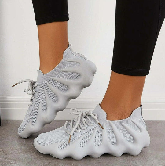 stylische Turnschuhe EB
