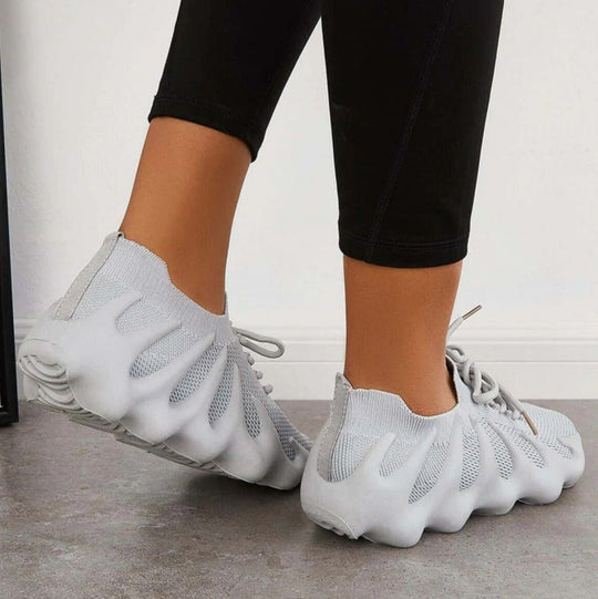 stylische Turnschuhe EB