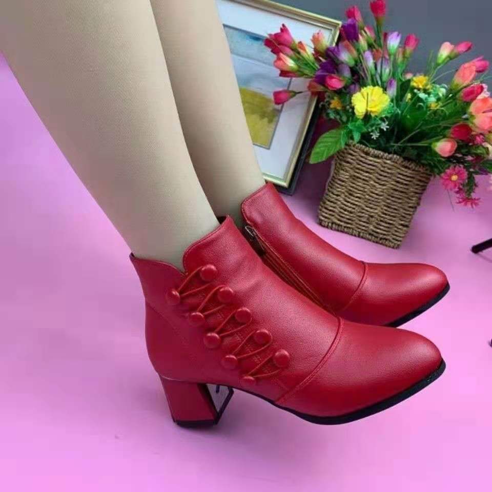 EB | Stilvolle Ankle Boots mit Absätzen