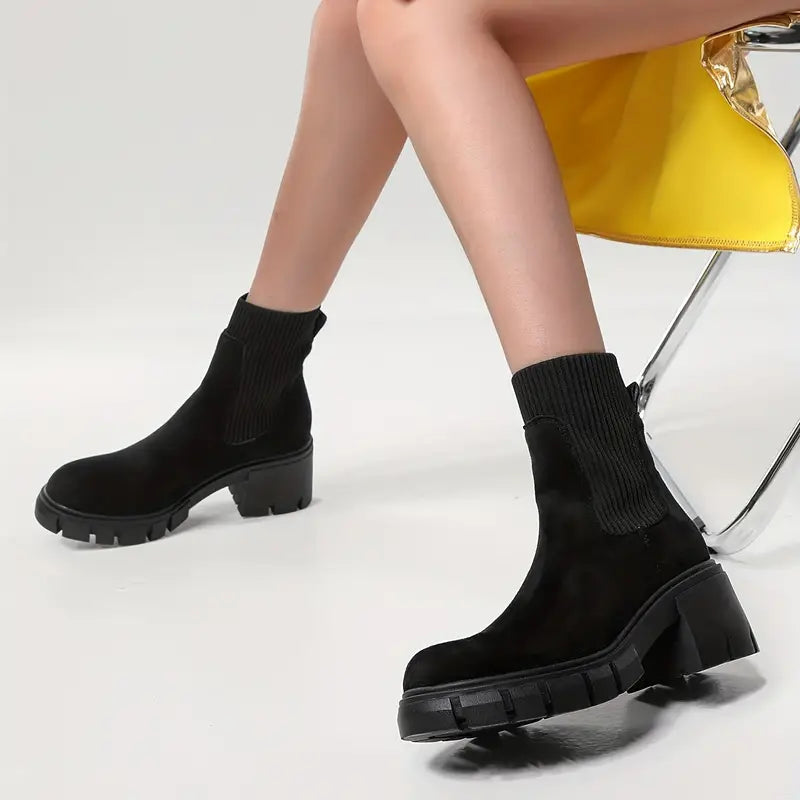 EB | Stylische Wildleder Winterstiefel für Frauen