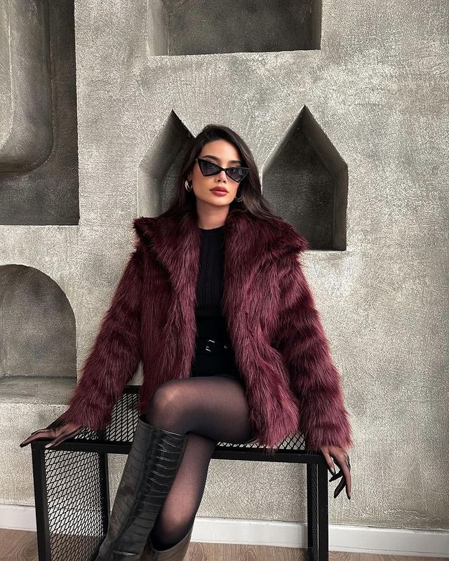 EB | Luxuriöse Pelzjacke Faux Fur Elegant und Trendy