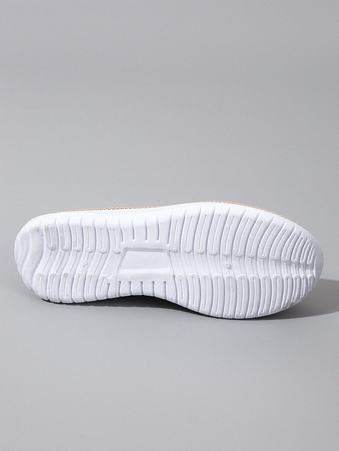 EB | Schicke Sneaker Mit Kettenbesatz