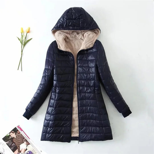 EB | Loose Fit Daunenjacke mit Kapuze - Lässig