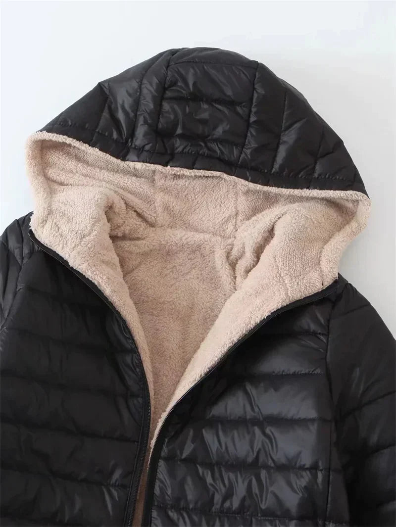 EB | Loose Fit Daunenjacke mit Kapuze - Lässig