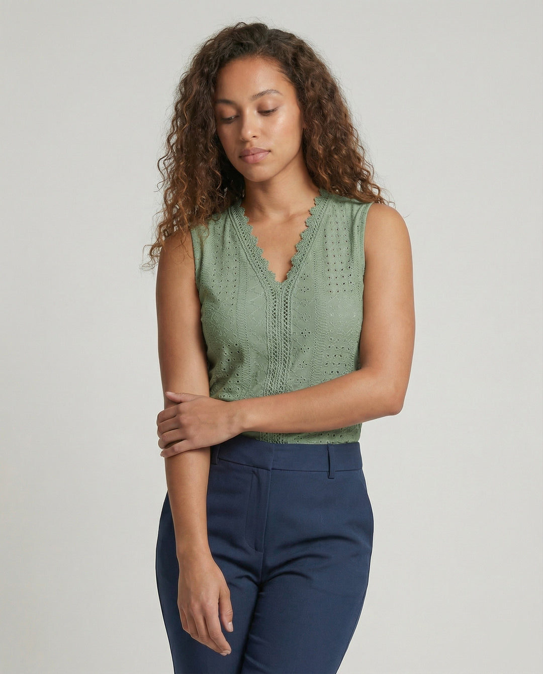 Damen Baumwolltop mit Lochstickerei EB