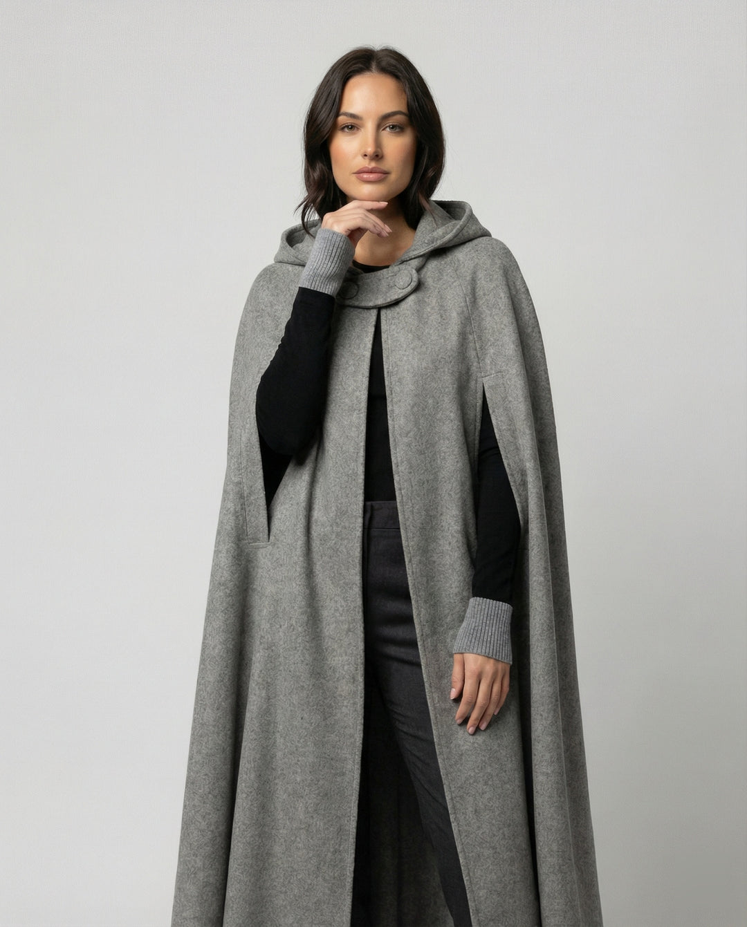 Damen modern geschnittener Umhang mit Kapuze EB