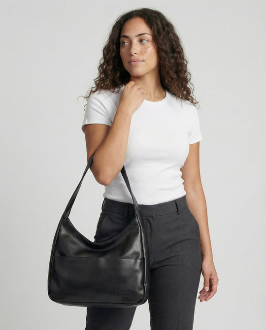 EB | Minimalistische Schultertasche