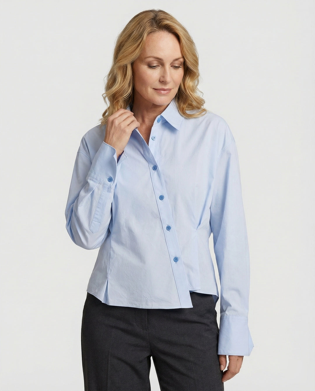 Damen Hemd mit asymmetrischem Schnitt