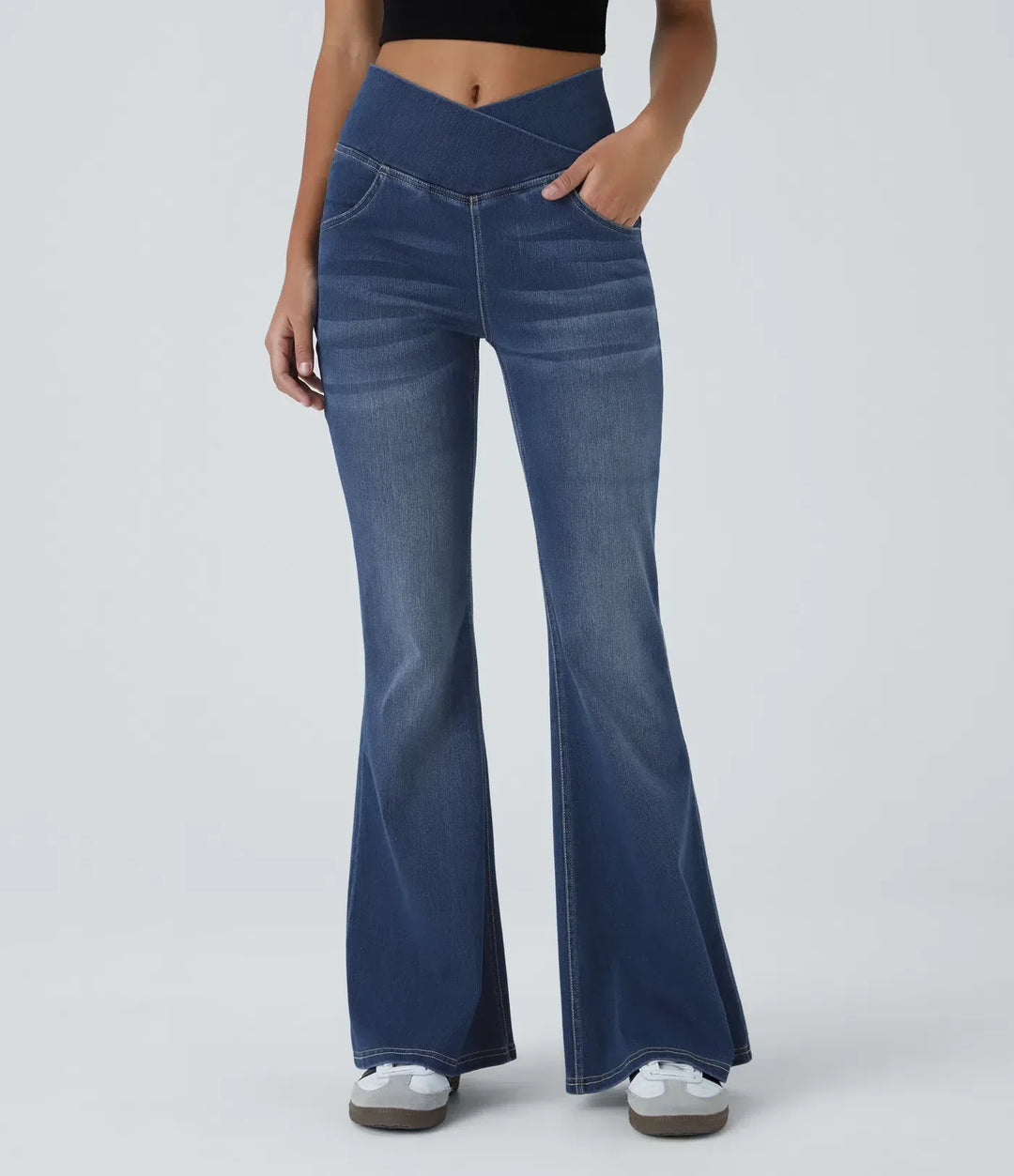 EB | Hoch Taillierte, Ausgestellte Jeans
