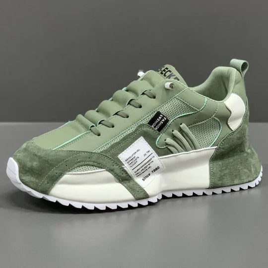 Turnschuhe mit Schnürung EB
