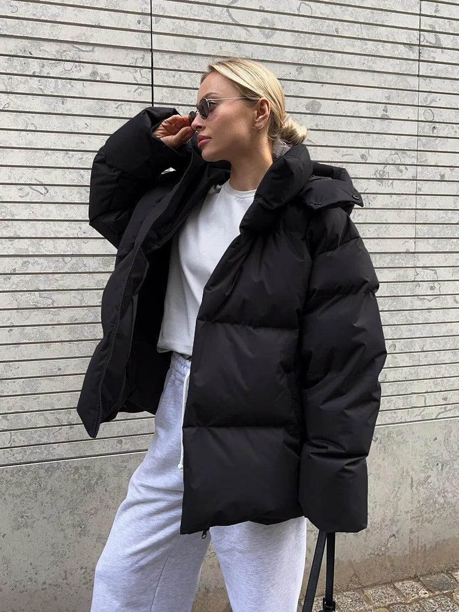 EB | Kurze Daunenjacke aus Baumwolle mit Kapuze, ideal für kalte Tage
