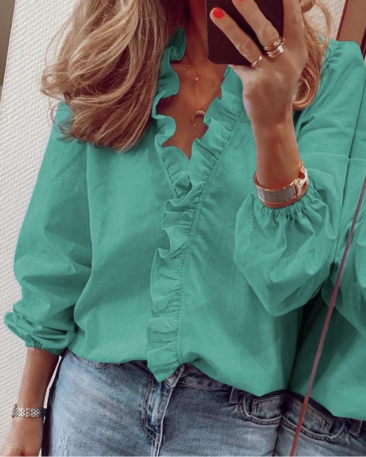EB | V-Ausschnitt Bluse mit Rüschen