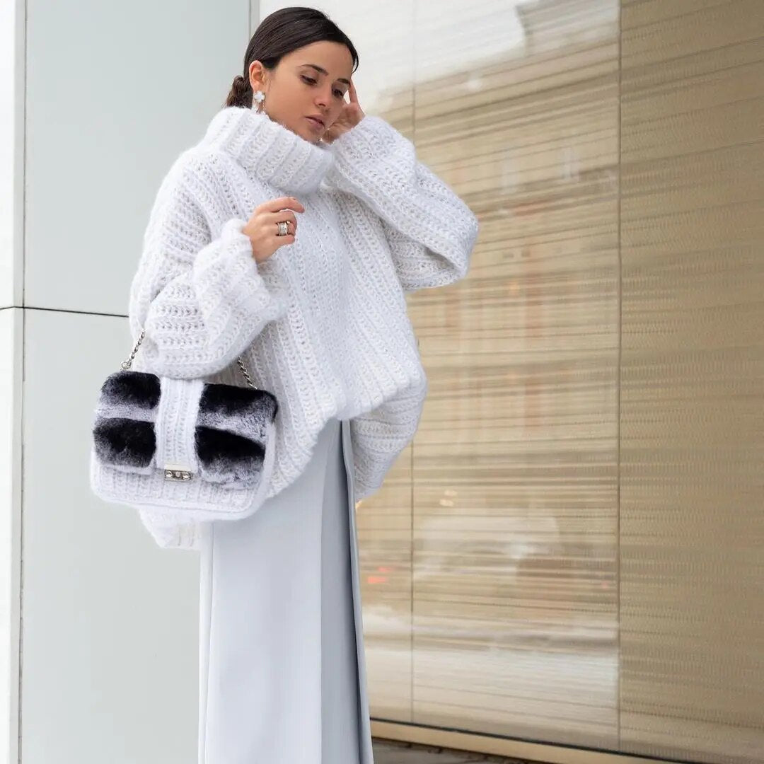EB | Weicher, schneebedeckter Pullover