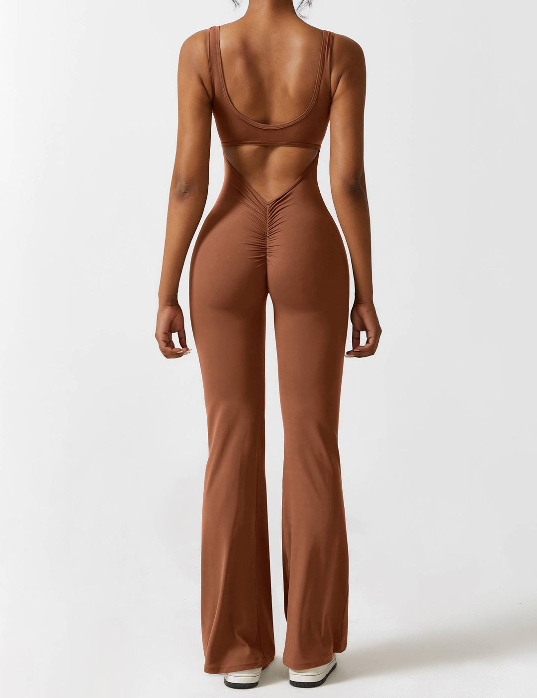 EB | V-Rücken Auslaufender Jumpsuit