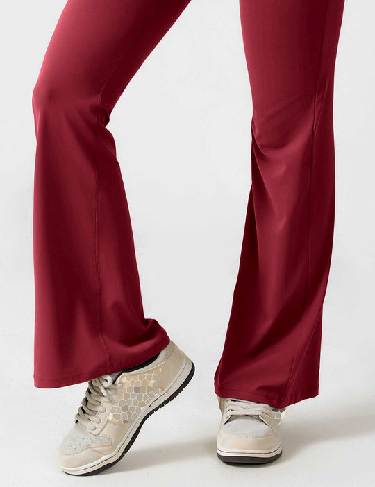 EB | V-Rücken Auslaufender Jumpsuit