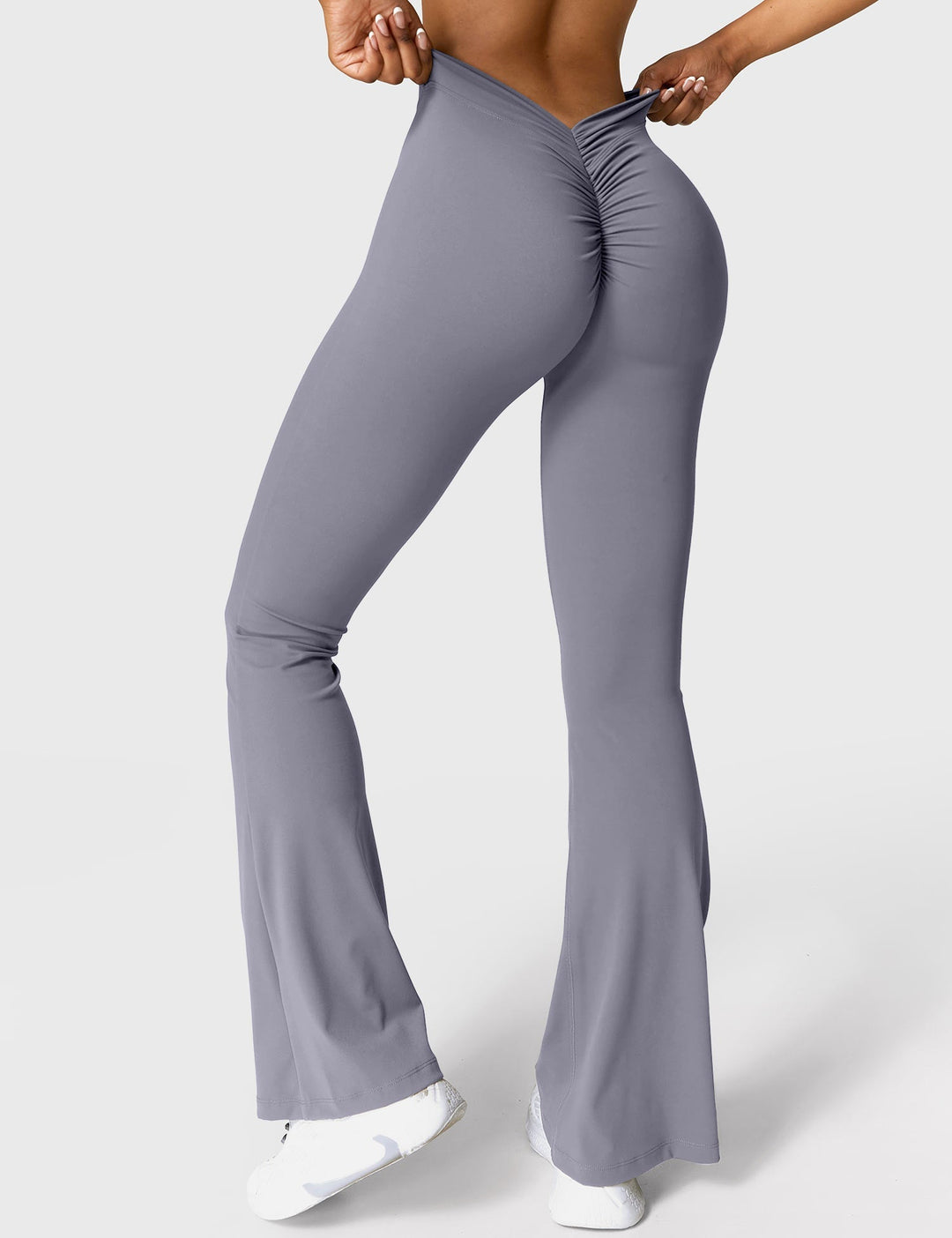 EB | Ausgestellte Leggings mit V-Ausschnitt
