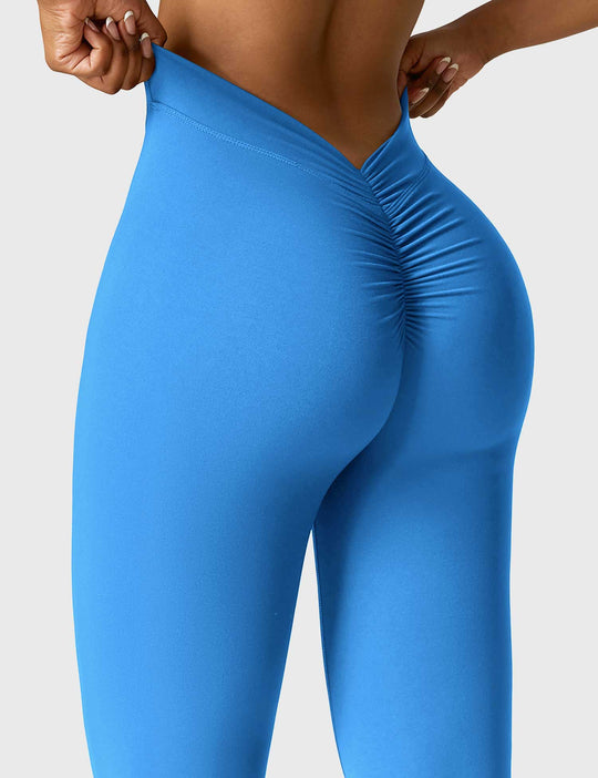 EB | Ausgestellte Leggings mit V-Ausschnitt