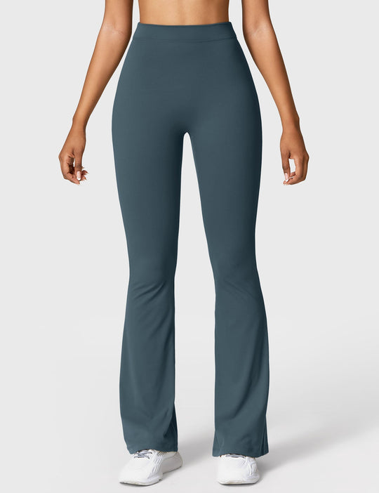 EB | Ausgestellte Leggings mit V-Ausschnitt