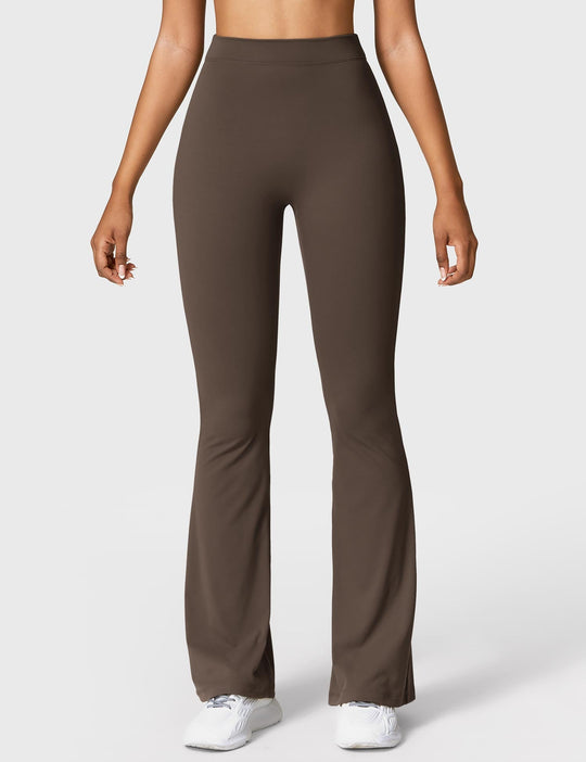 EB | Ausgestellte Leggings mit V-Ausschnitt