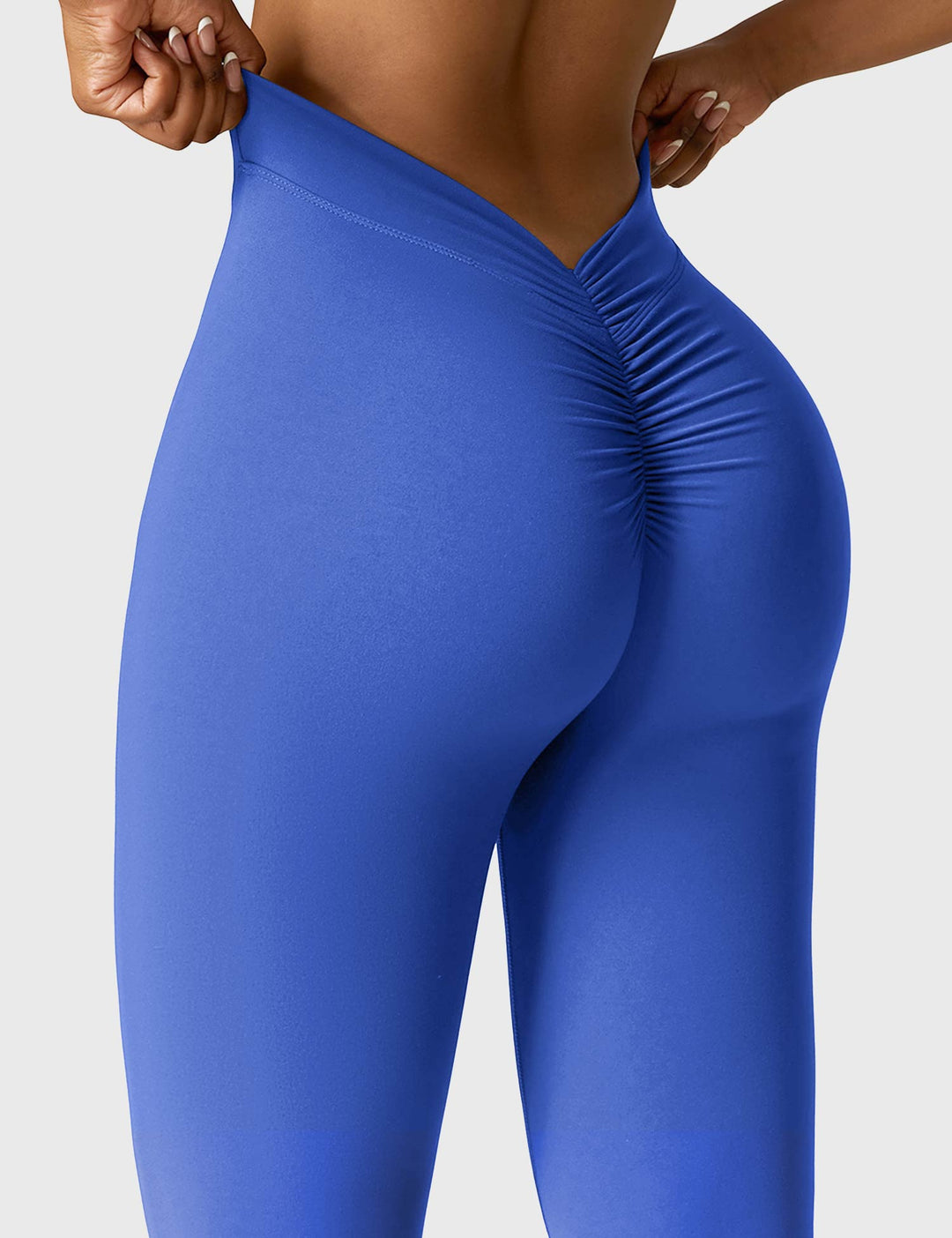 EB | Ausgestellte Leggings mit V-Ausschnitt