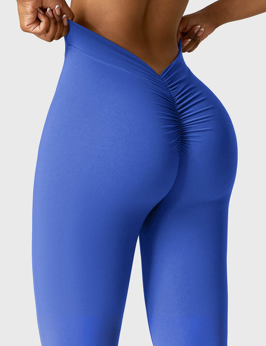 EB | Ausgestellte Leggings mit V-Ausschnitt