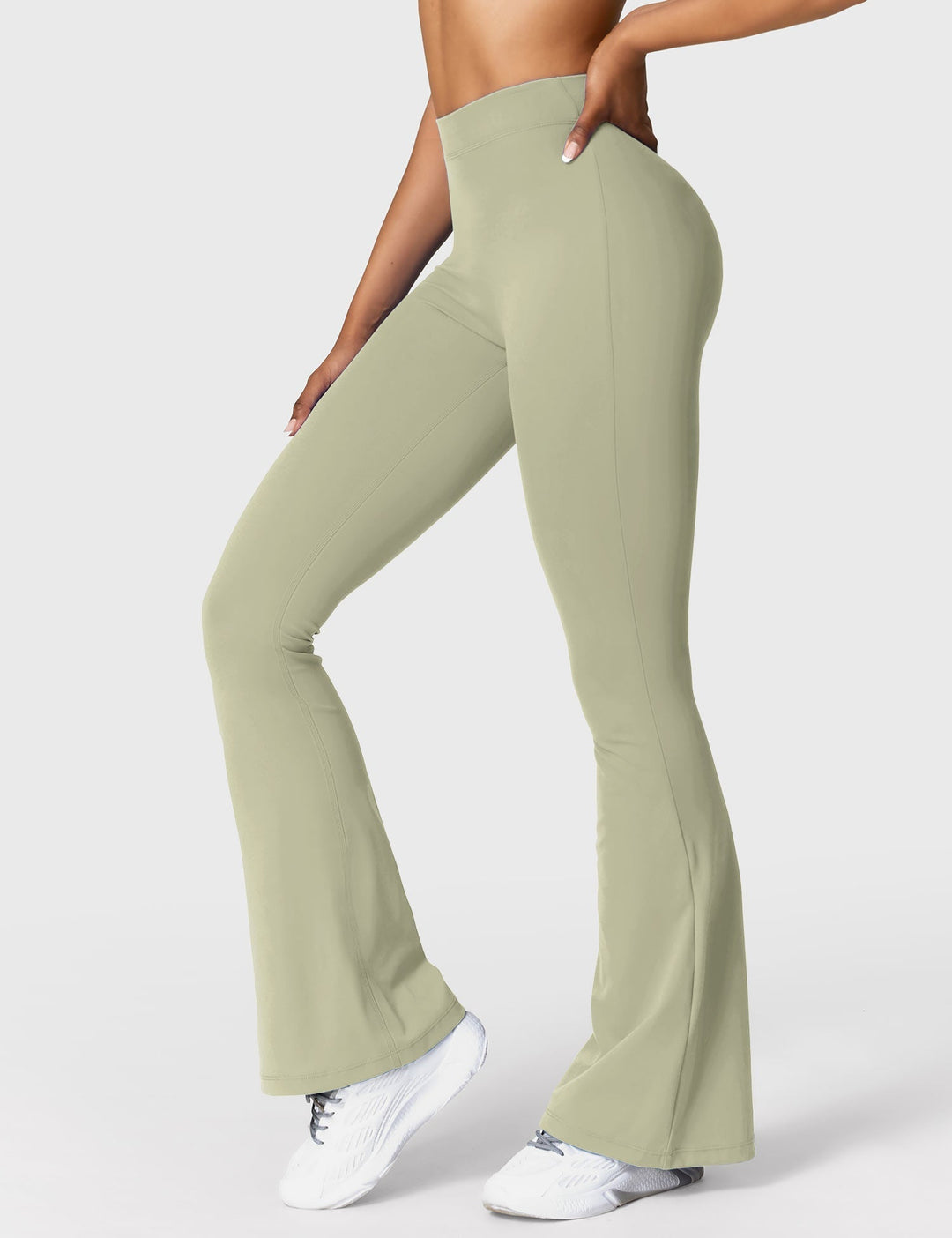 EB | Ausgestellte Leggings mit V-Ausschnitt