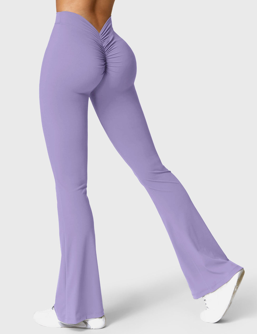 EB | Ausgestellte Leggings mit V-Ausschnitt
