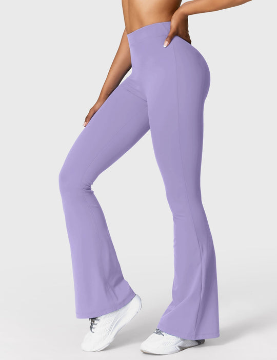 EB | Ausgestellte Leggings mit V-Ausschnitt
