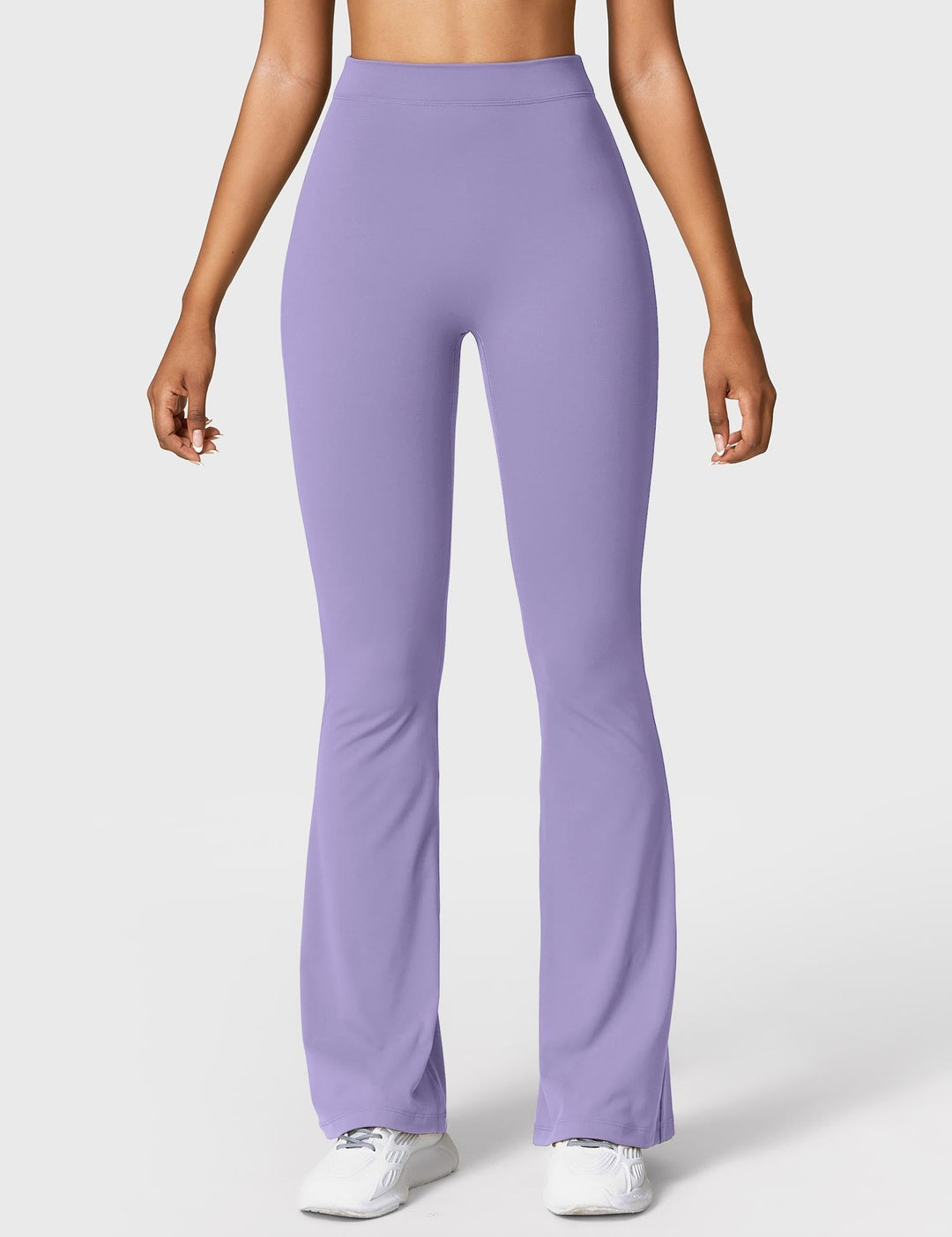 EB | Ausgestellte Leggings mit V-Ausschnitt